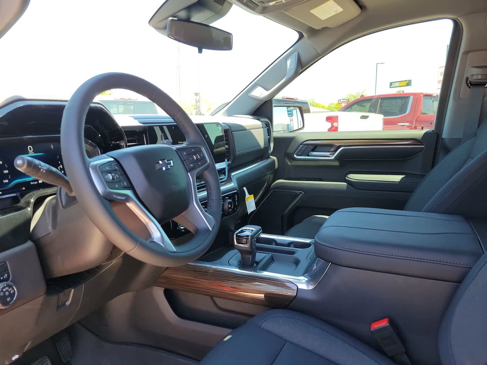 Used 2023 Chevrolet Silverado 1500 LT Trail Boss AWD/4WD image 10