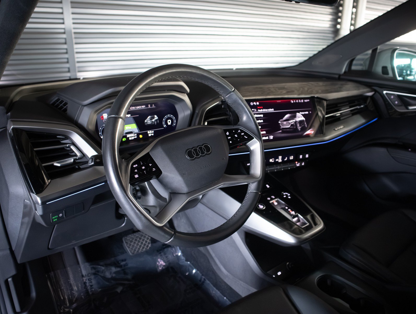 Used 2023 Audi Q4 e-tron Premium Plus AWD/4WD image 15