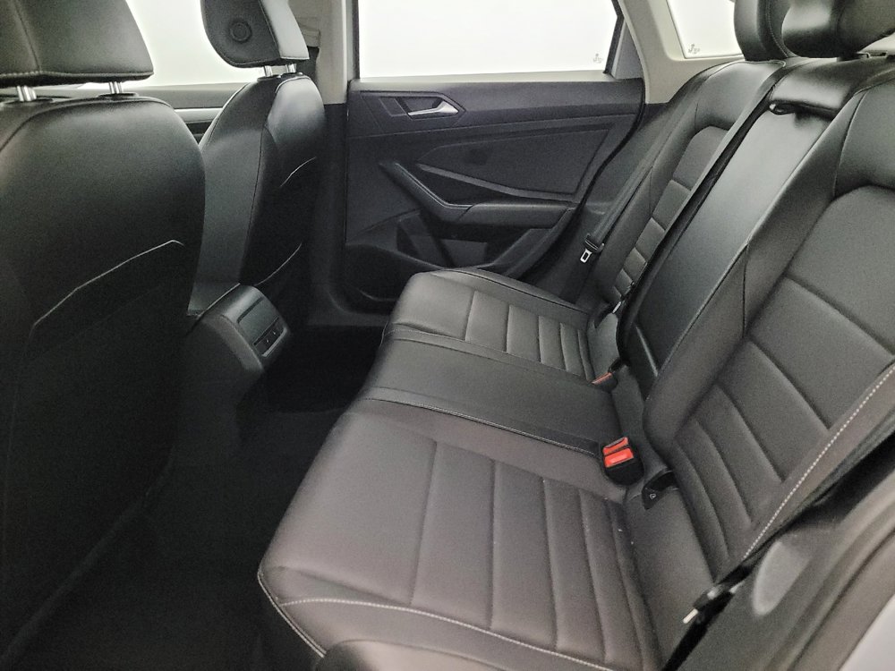 Used 2021 Volkswagen Jetta SE w/ SE Cold Weather Package FWD image 18