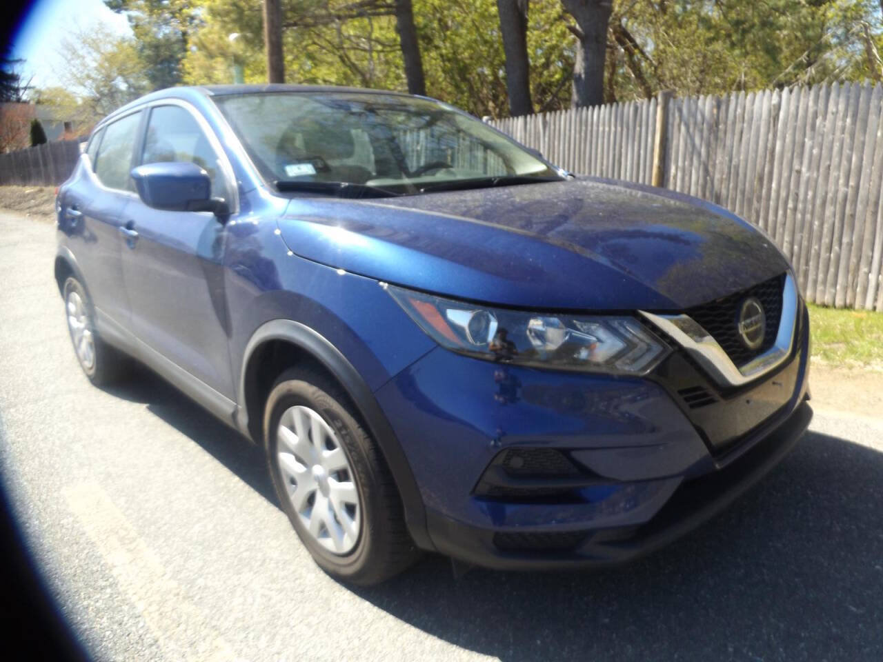 Used 2020 Nissan Rogue Sport S FWD image 2