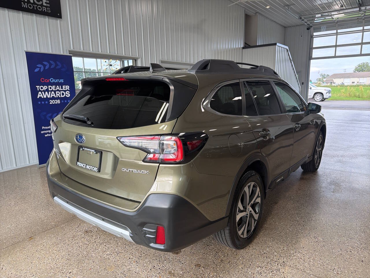 Used 2022 Subaru Outback Limited AWD/4WD image 5