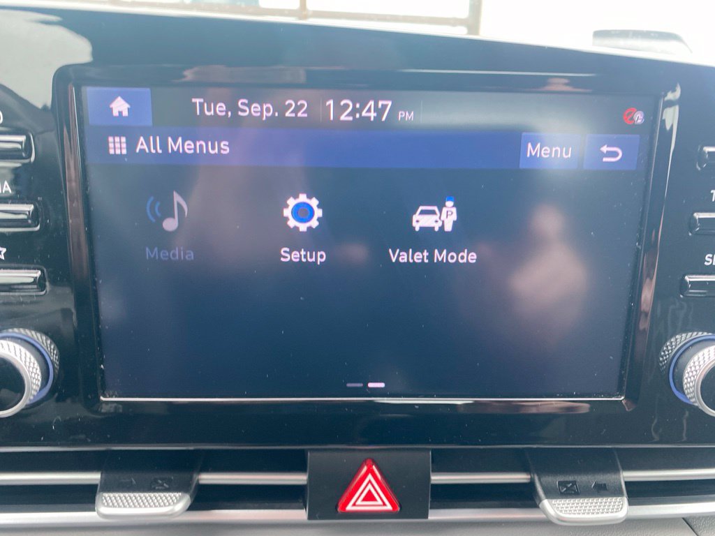 Used 2021 Hyundai Elantra SEL w/ Convenience Package FWD image 12