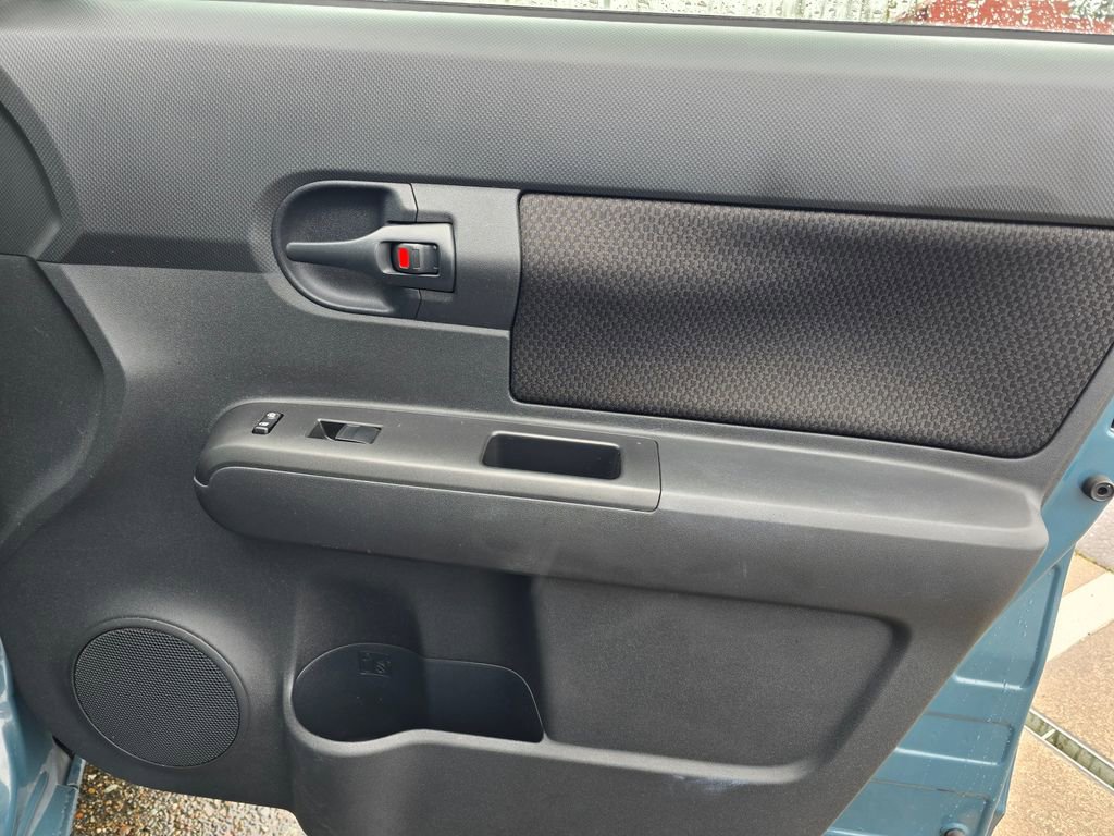 Used 2010 Scion xB image 17