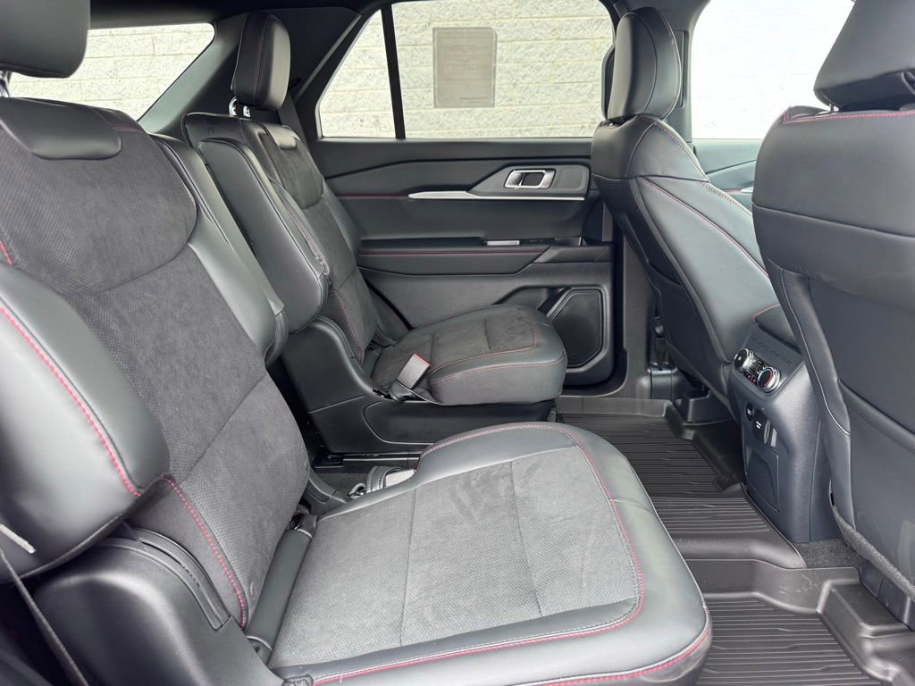 New 2026 Ford Explorer ST image 18