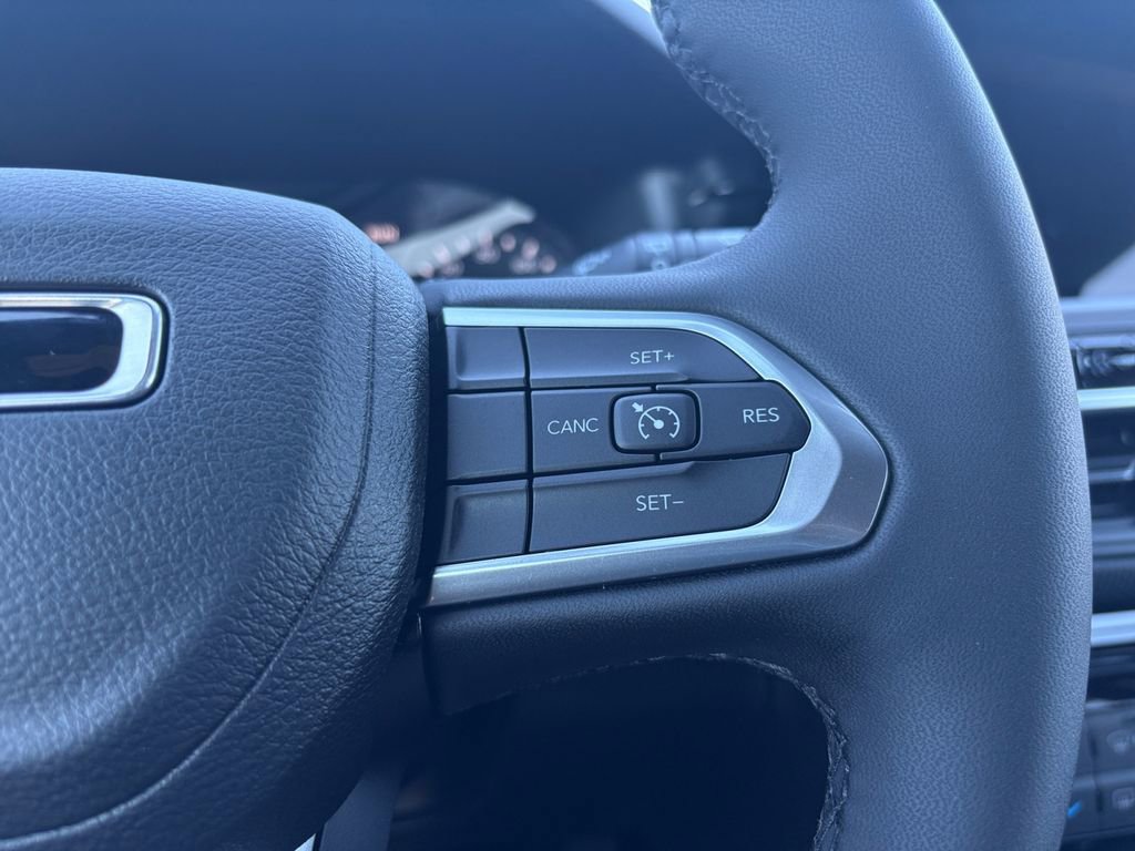 New 2026 Jeep Compass Latitude image 16