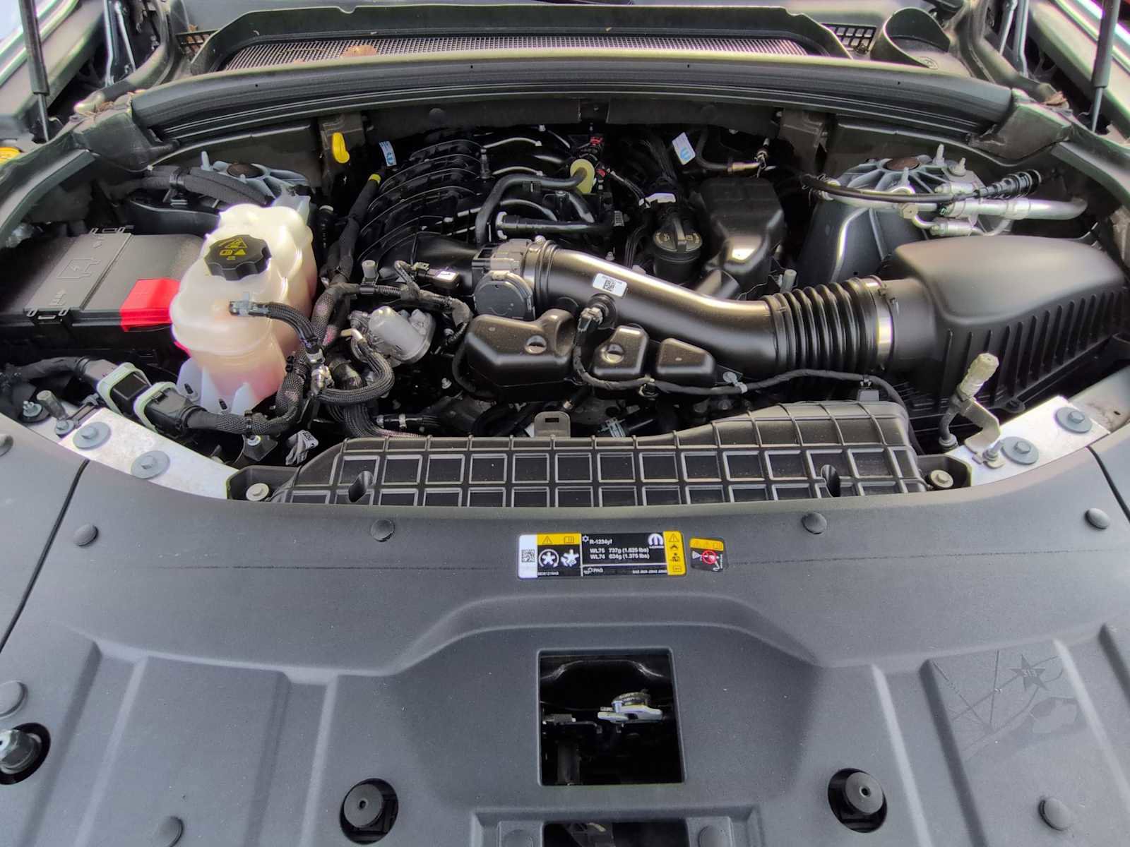 Used 2023 Jeep Grand Cherokee L Laredo image 14