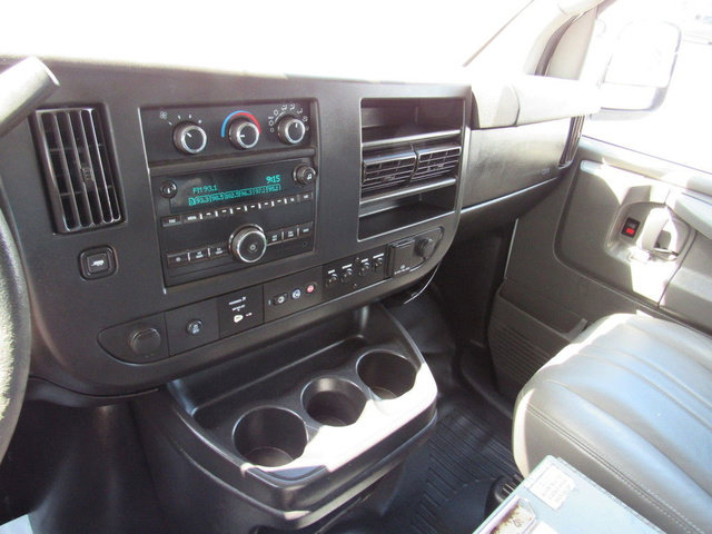 Used 2015 Chevrolet Express 2500 RWD image 34
