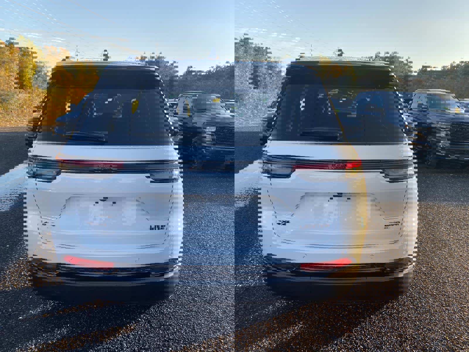 New 2025 Jeep Grand Cherokee Limited w/ Black Appearance Package image 4