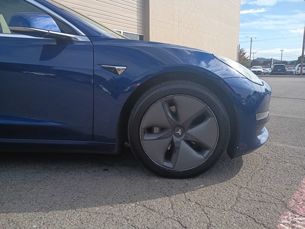 Used 2019 Tesla Model 3 Long Range AWD/4WD image 2
