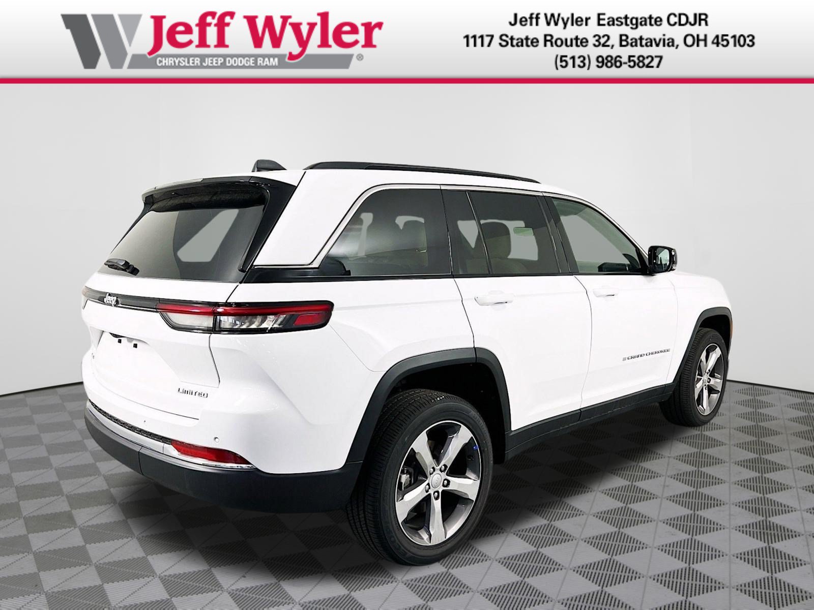 New 2025 Jeep Grand Cherokee Limited AWD/4WD image 32