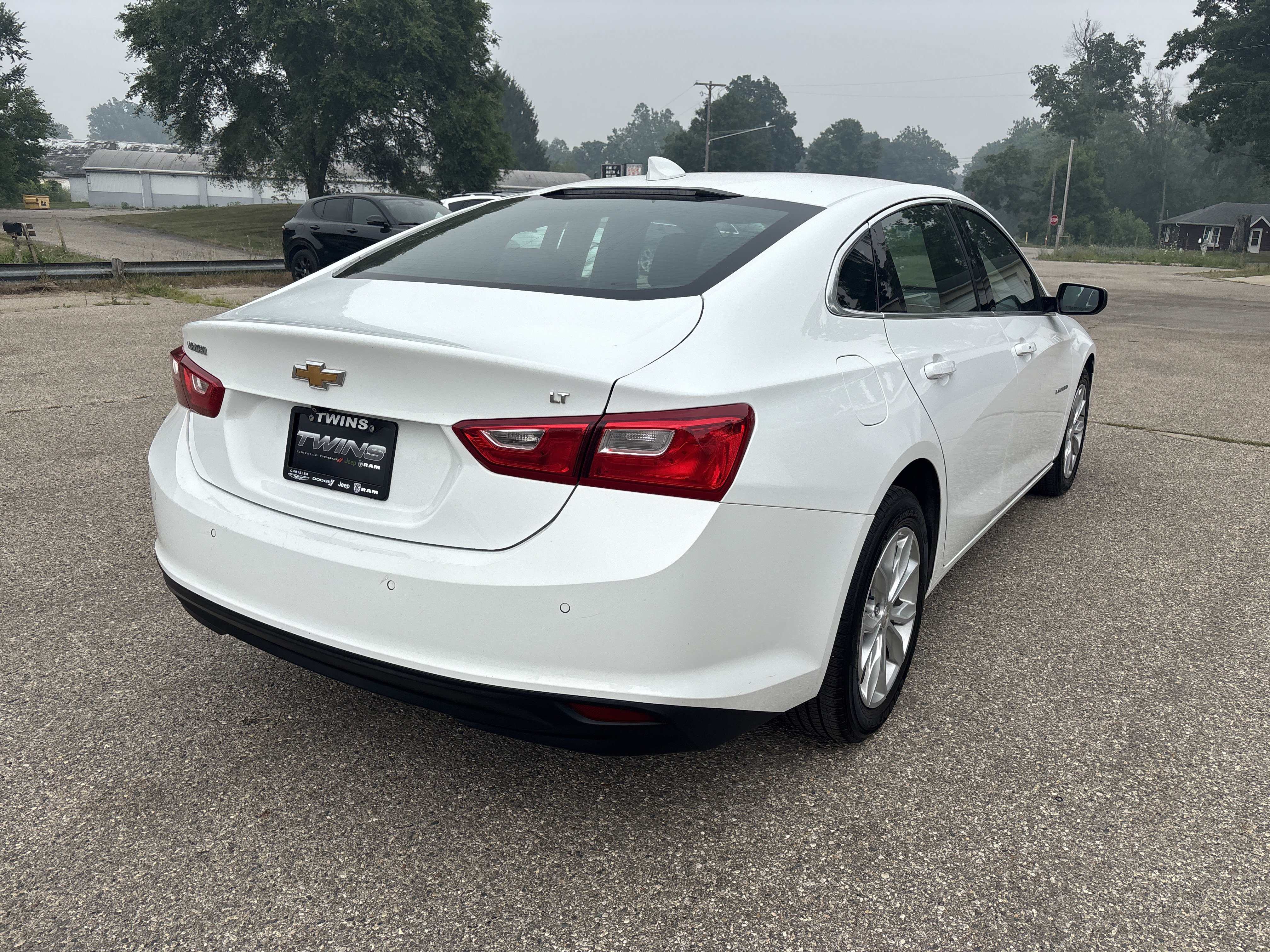 Used 2024 Chevrolet Malibu LT FWD image 3