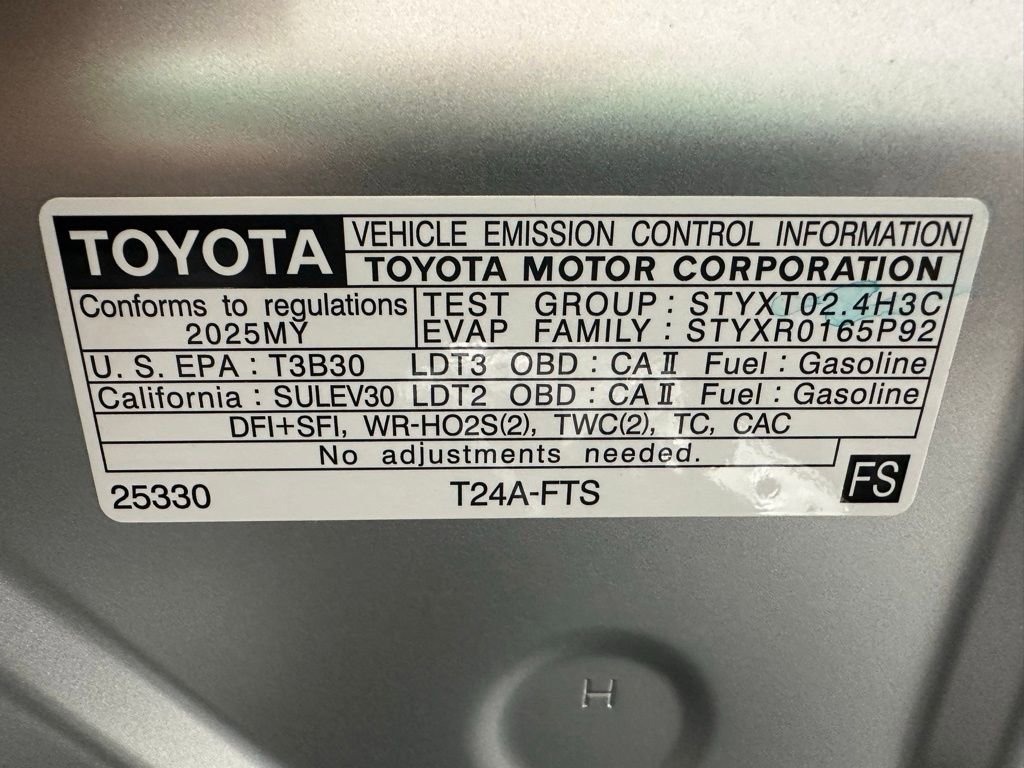 Used 2025 Toyota 4Runner SR5 AWD/4WD image 68