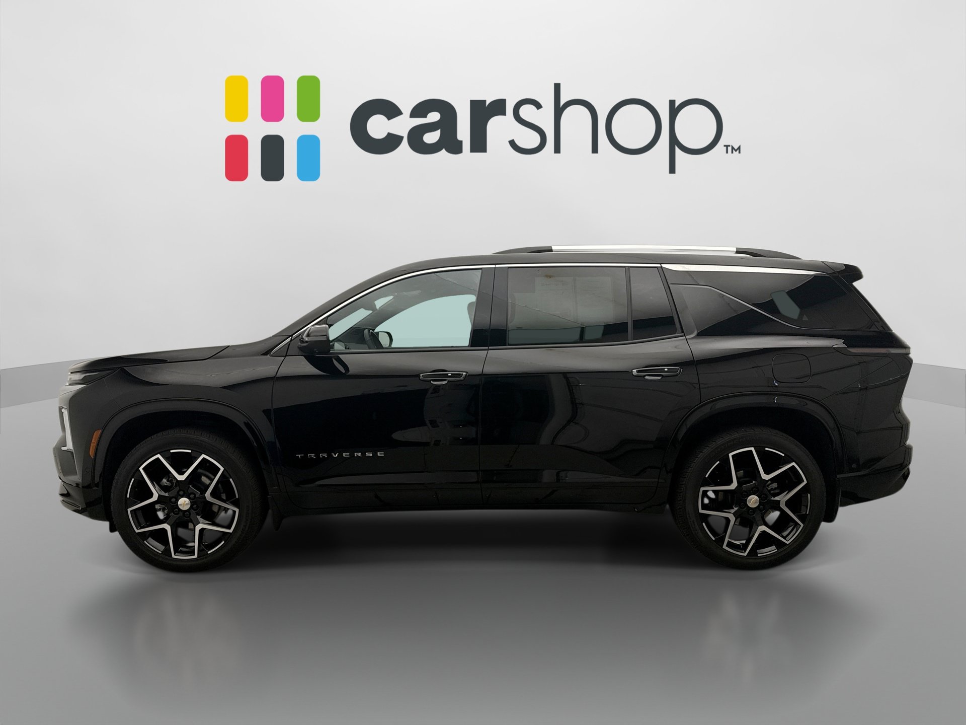 Used 2025 Chevrolet Traverse High Country w/ LPO, Floor Liner Package AWD/4WD image 2
