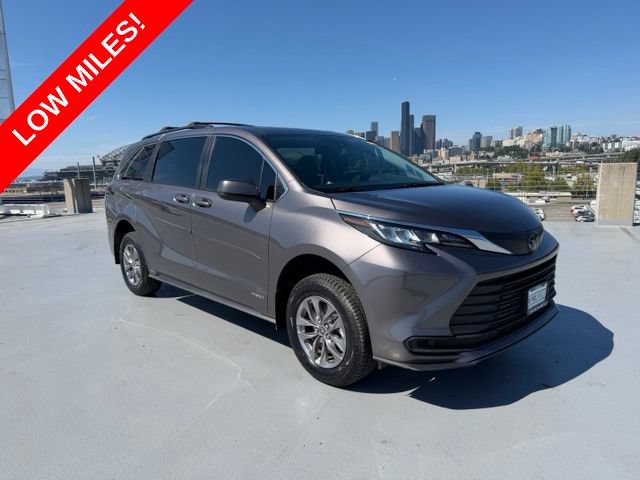 Used 2021 Toyota Sienna LE w/ LE Plus Package