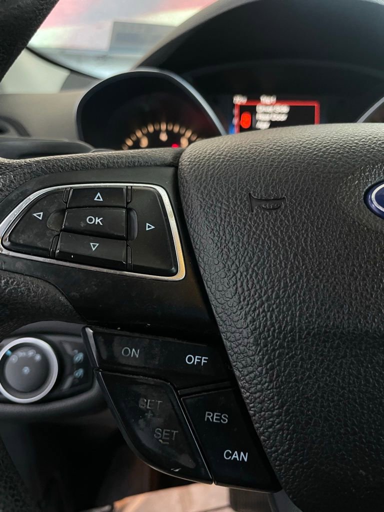 Used 2017 Ford Escape SE image 26