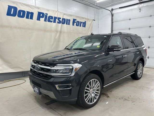 Used 2022 Ford Expedition Limited image 1