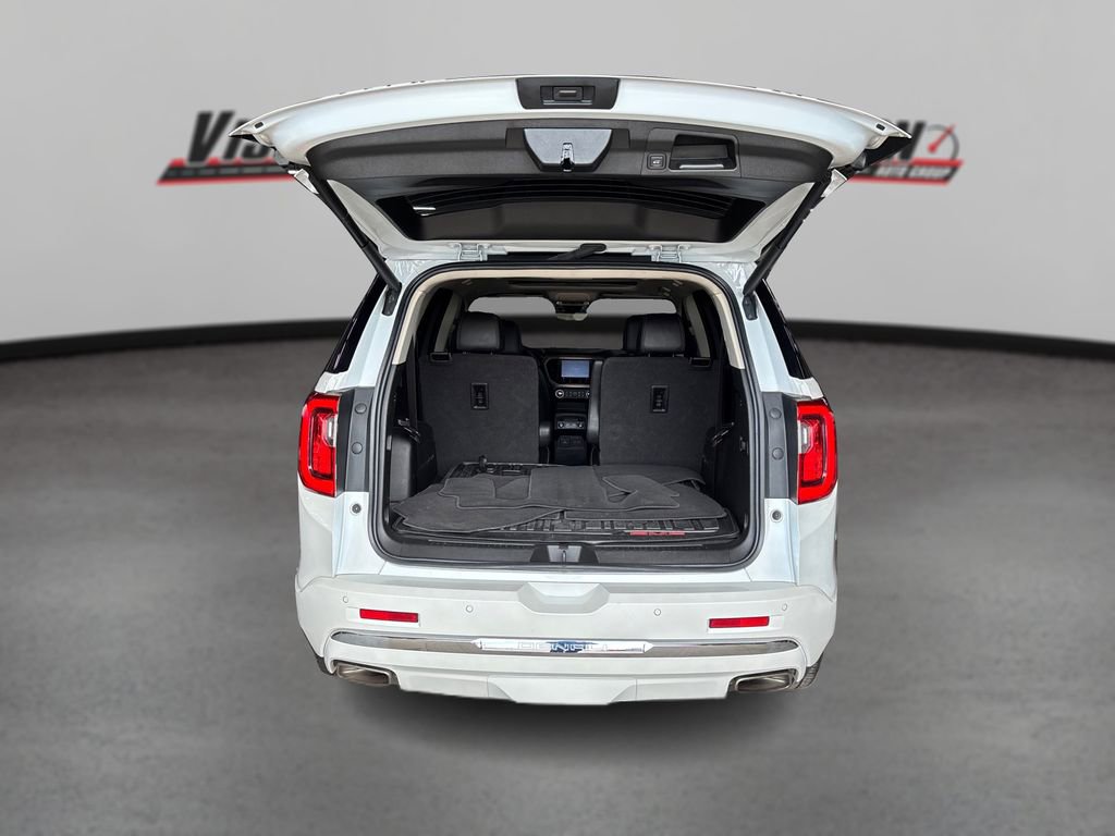 Used 2023 GMC Acadia Denali w/ Denali Technology Package image 11