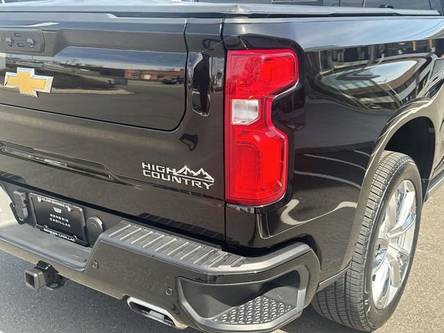 Used 2025 Chevrolet Silverado 1500 High Country w/ High Country Premium Package AWD/4WD image 6