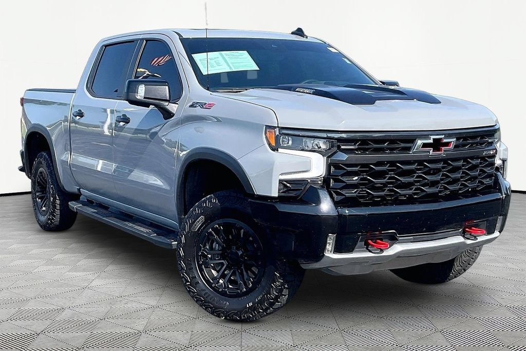 Used 2024 Chevrolet Silverado 1500 ZR2 w/ Technology Package AWD/4WD image 3