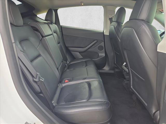 Used 2021 Tesla Model Y Long Range AWD/4WD image 18