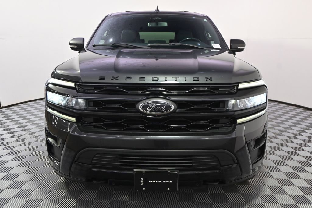 Used 2022 Ford Expedition Max Limited image 10