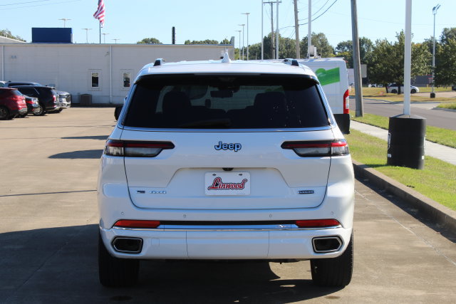Used 2021 Jeep Grand Cherokee L Overland w/ Luxury Tech Group IV AWD/4WD image 4