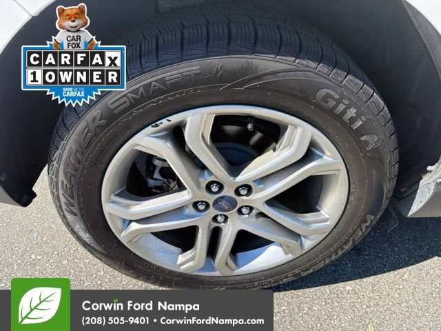 Used 2017 Ford Edge Titanium w/ Class II Trailer Tow Package AWD/4WD image 5