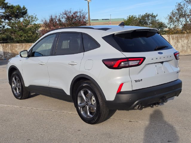 Used 2025 Ford Escape ST-Line Select w/ Tech Pack #2 AWD/4WD image 7