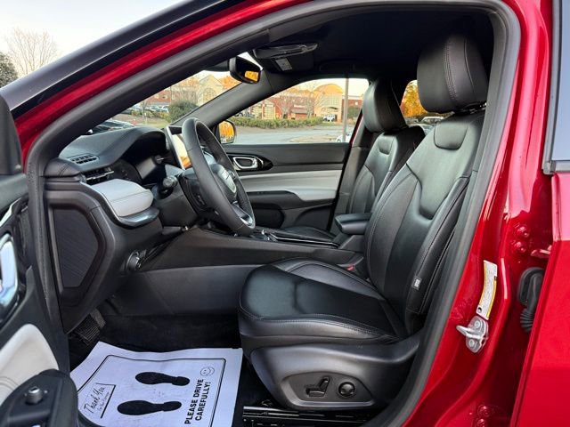 Used 2025 Jeep Compass Limited image 13