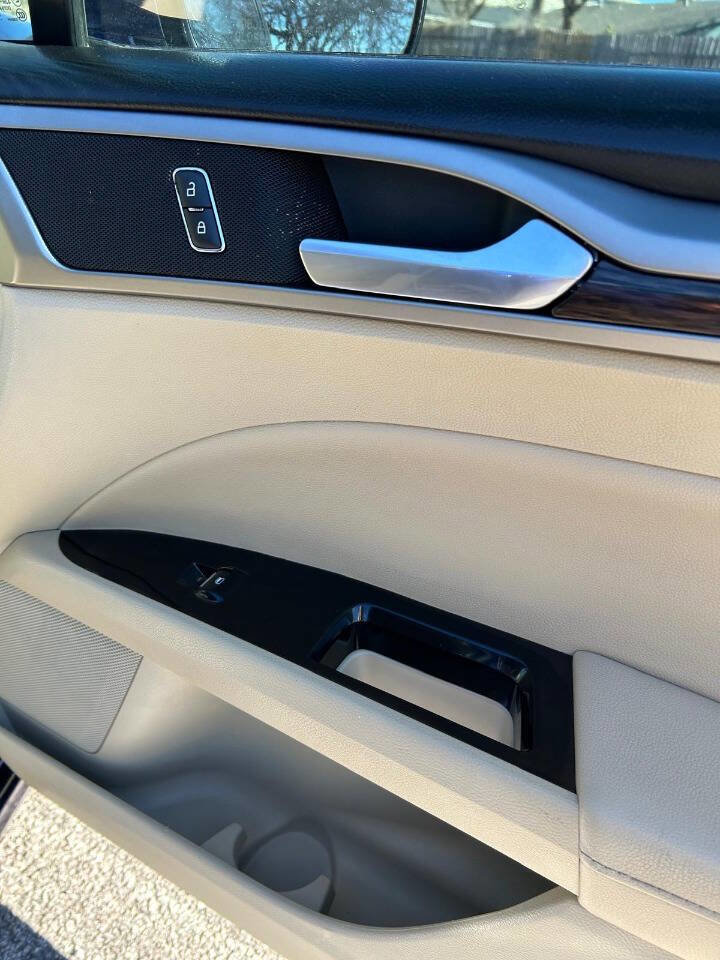 Used 2013 Ford Fusion SE image 45