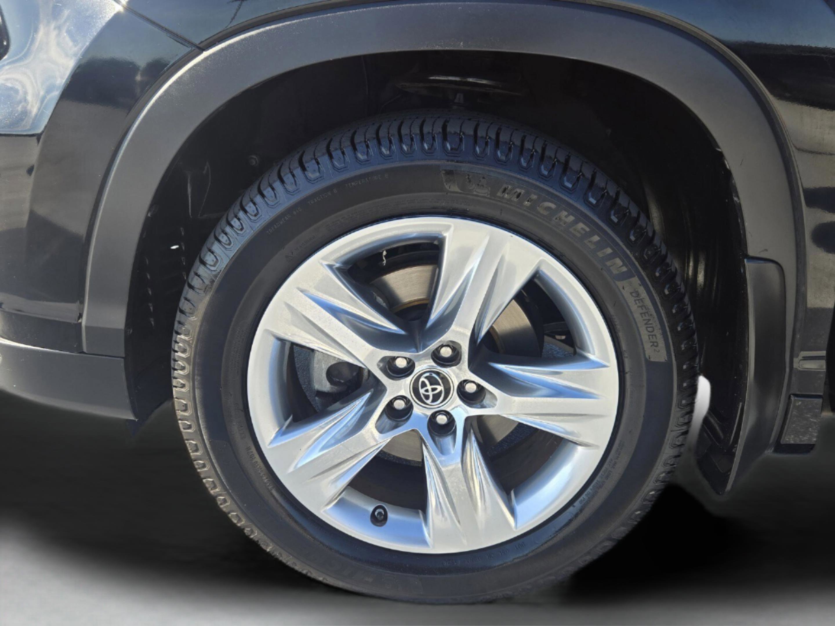 Used 2016 Toyota Highlander Limited Platinum image 32