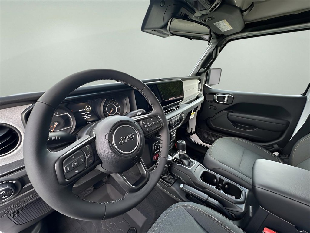 New 2025 Jeep Gladiator Willys image 12