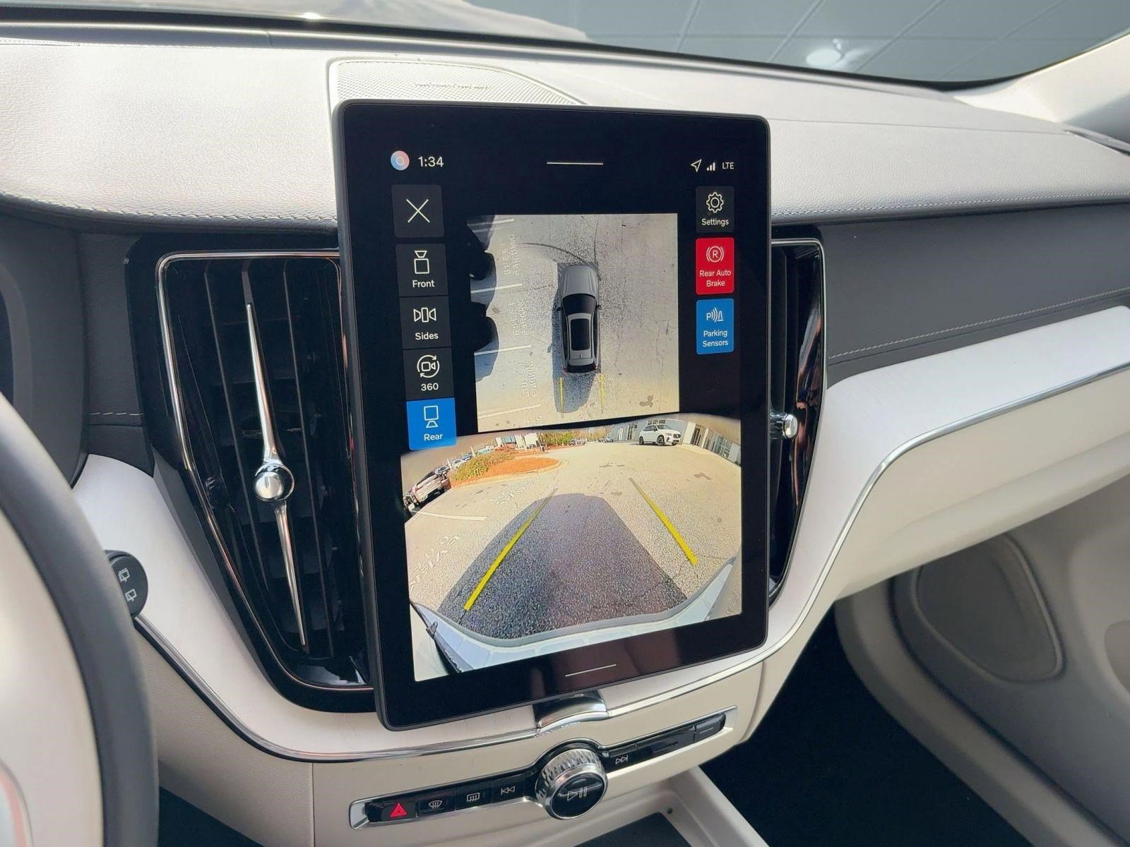 New 2026 Volvo XC60 B5 Ultra w/ Climate Package image 23