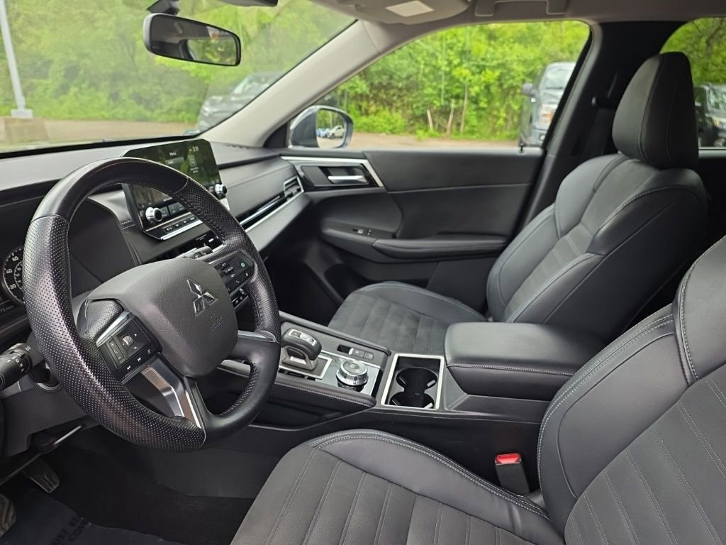 Used 2022 Mitsubishi Outlander SE AWD/4WD image 10