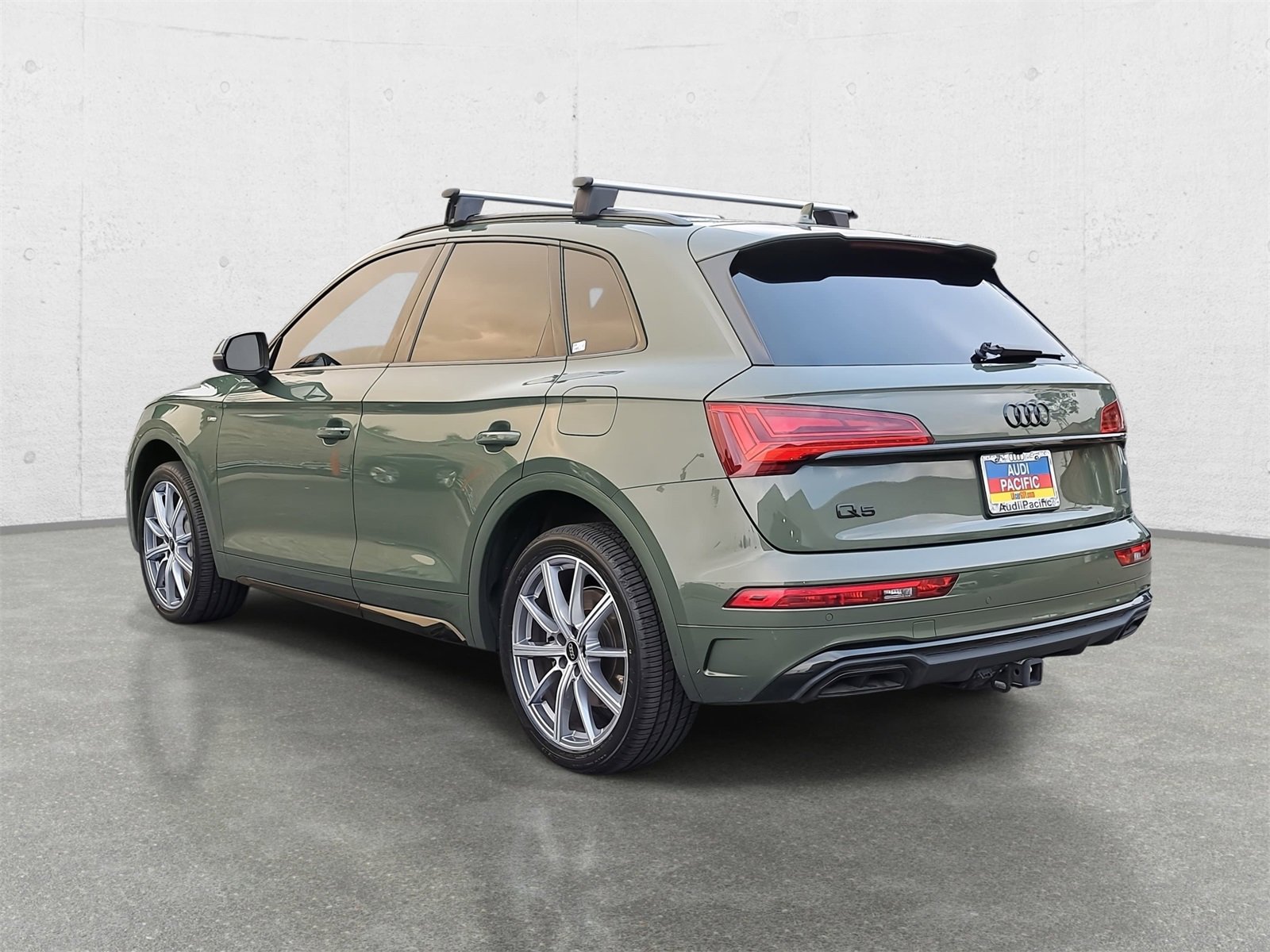 Used 2023 Audi Q5 e Premium Plus w/ Premium Plus Package image 7