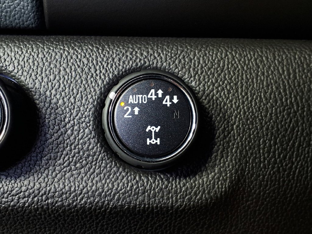 Used 2019 Chevrolet Colorado Z71 AWD/4WD image 17