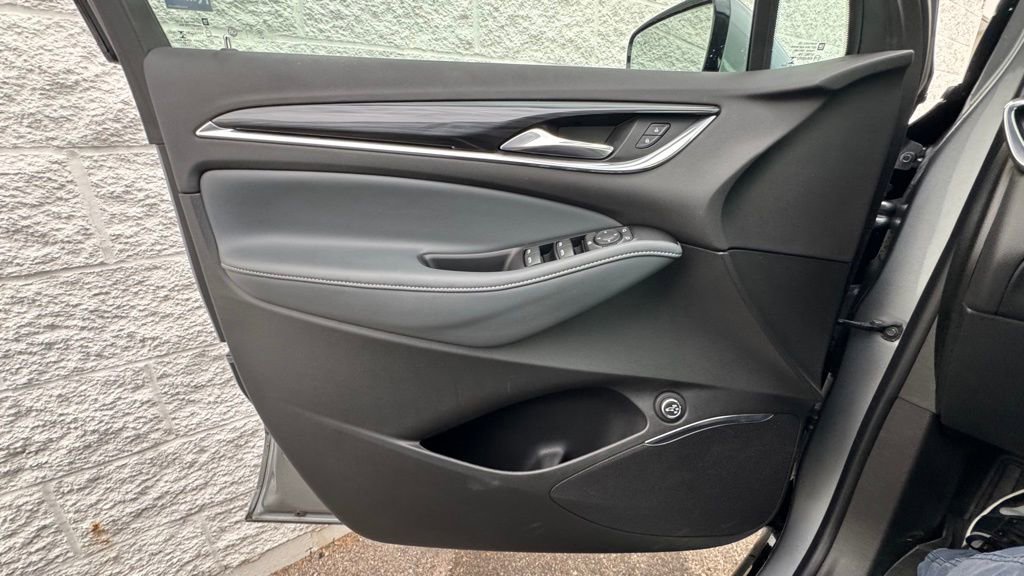 Used 2023 Buick Enclave Essence w/ Experience Buick Package image 22