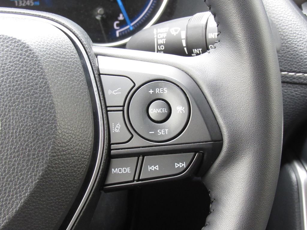 Certified 2025 Toyota RAV4 XLE Premium AWD/4WD image 26