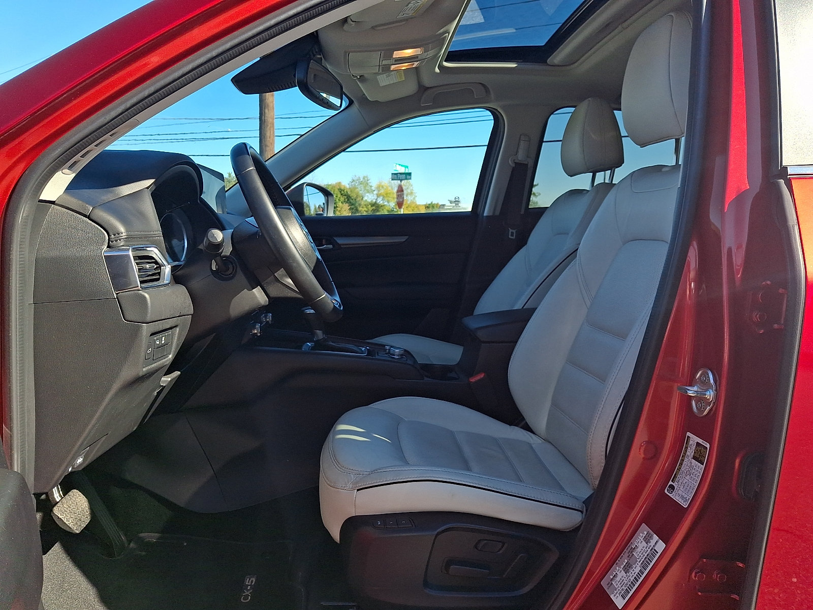 Used 2025 MAZDA CX-5 AWD 2.5 S w/ Preferred Package image 13