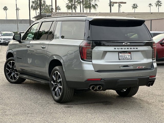 Used 2025 Chevrolet Suburban RST image 6