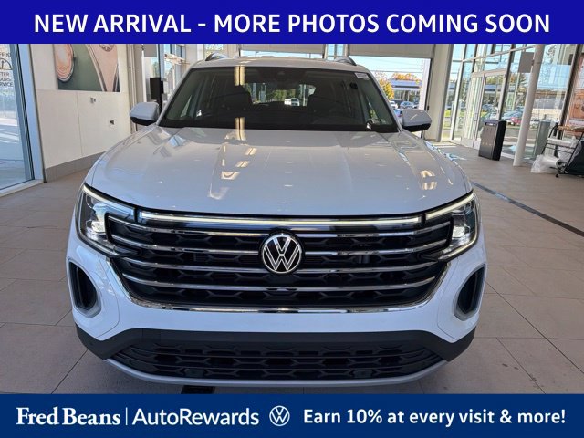 Used 2024 Volkswagen Atlas SE AWD/4WD image 2