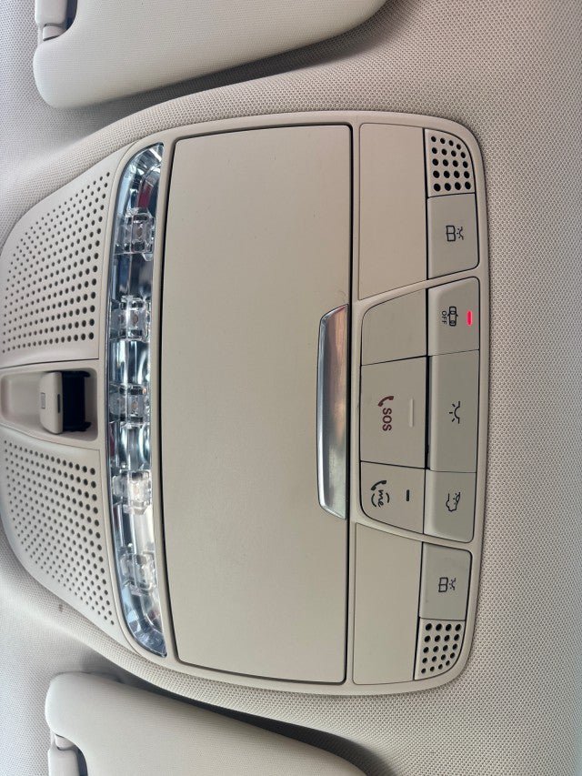 Used 2021 Mercedes-Benz GLC 300 4MATIC image 31