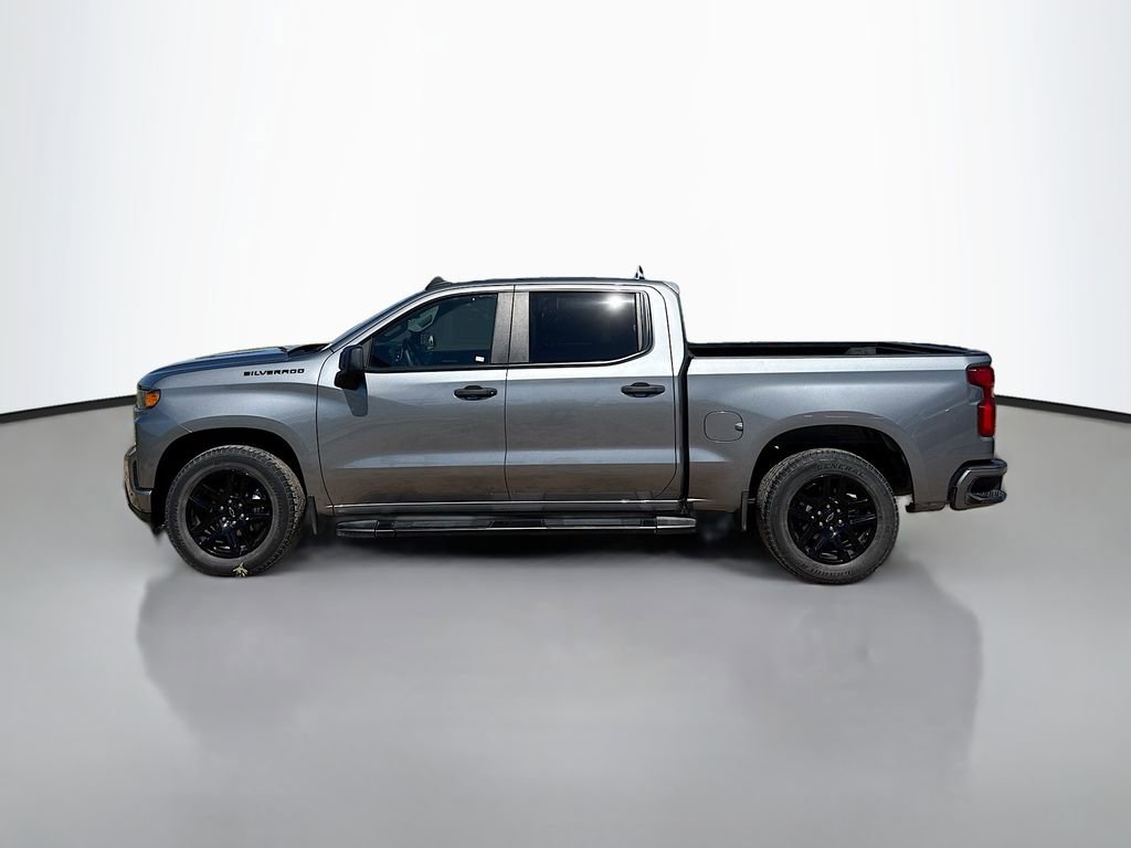 Used 2022 Chevrolet Silverado 1500 Custom w/ LPO, Blackout Package RWD image 4