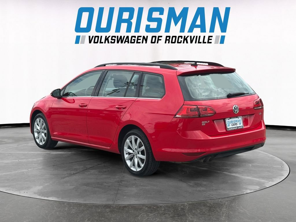 Used 2016 Volkswagen Golf SE image 4