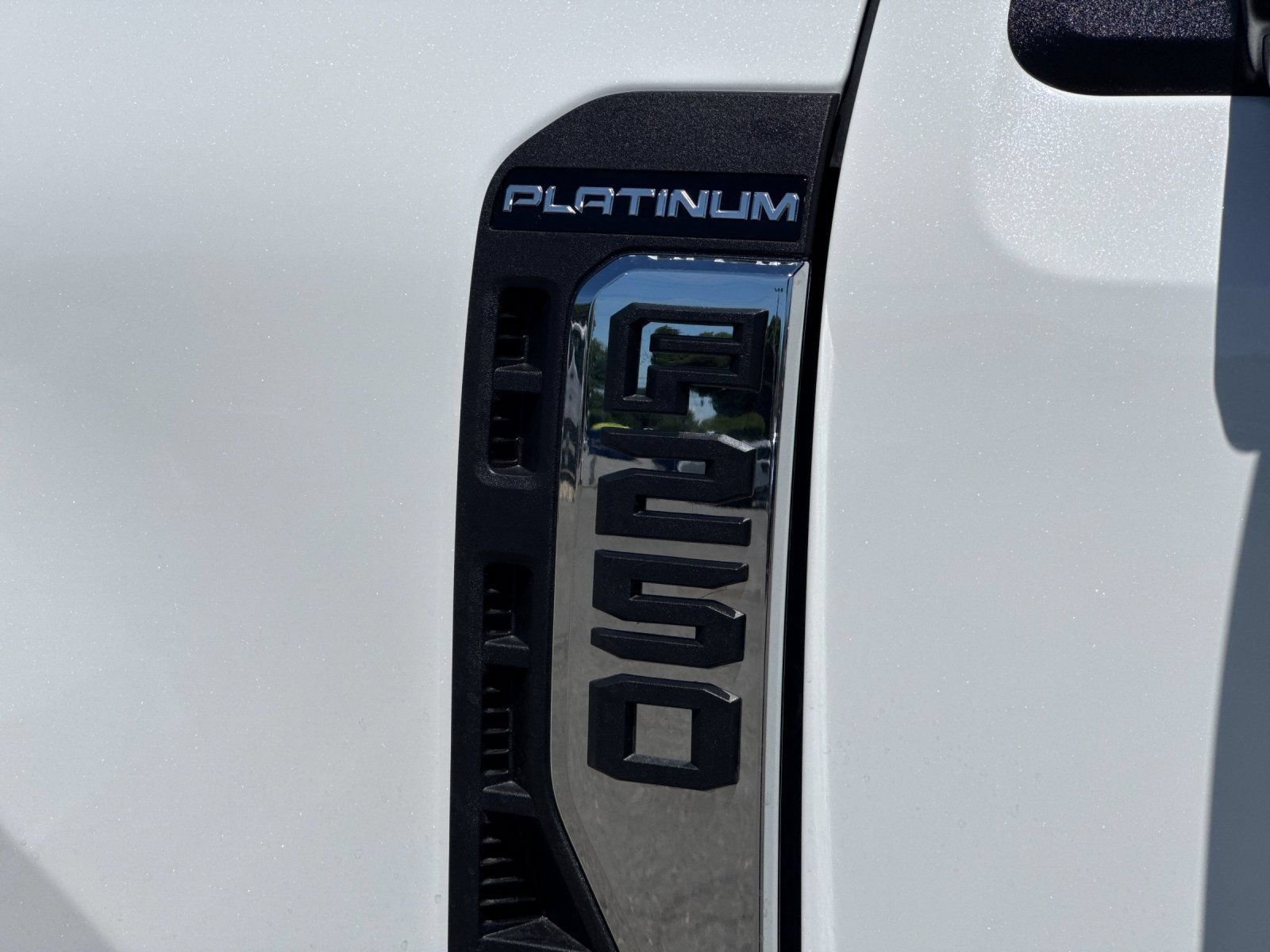 New 2026 Ford F250 Platinum w/ Platinum Plus Package AWD/4WD image 32