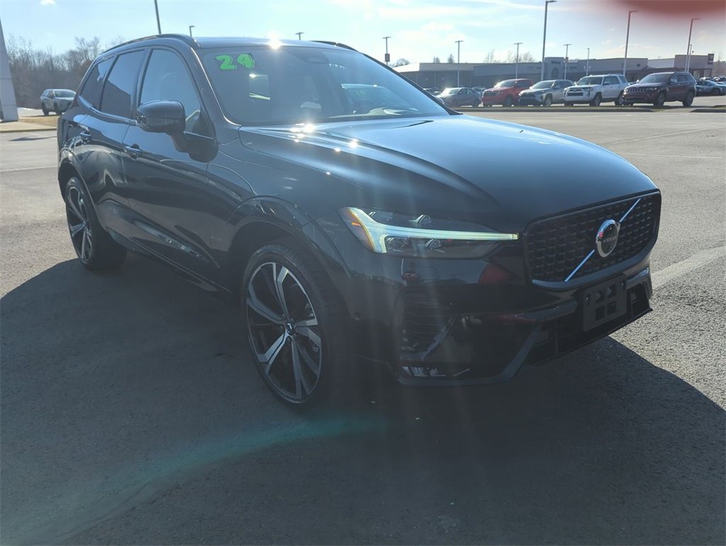 Used 2024 Volvo XC60 B5 Ultimate image 2