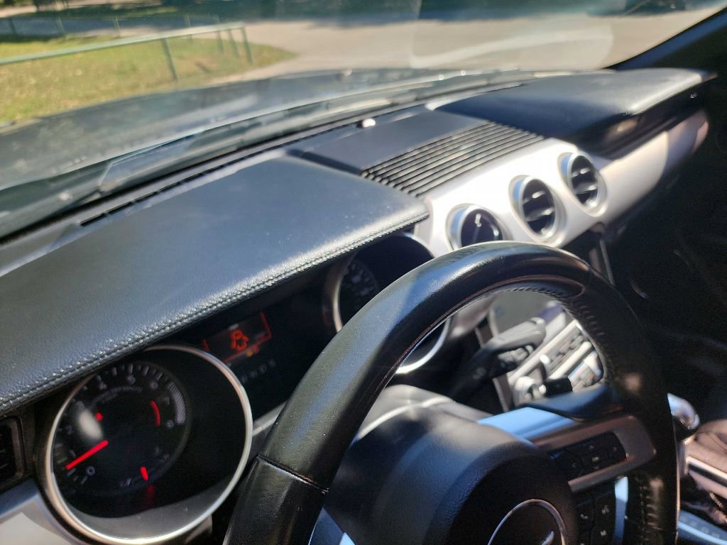 Used 2020 Ford Mustang Premium image 20