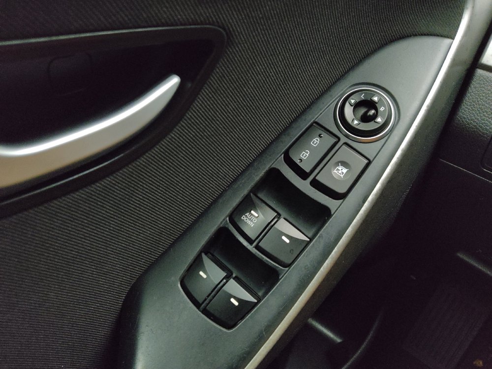Used 2017 Hyundai Elantra GT FWD image 27