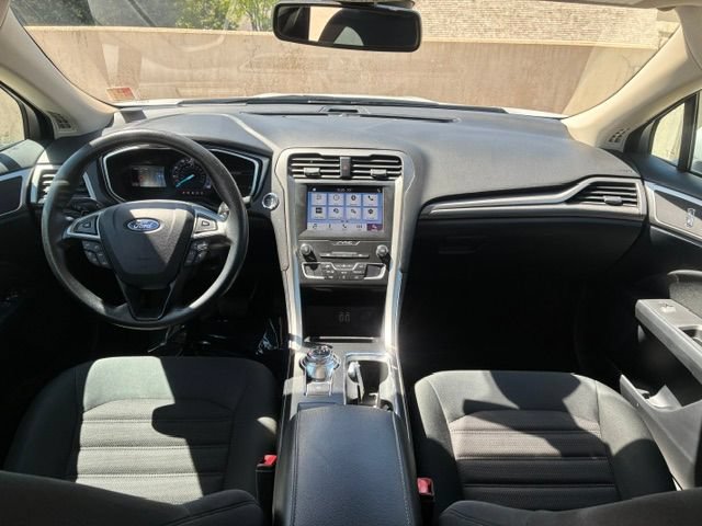 Used 2019 Ford Fusion SE FWD image 15