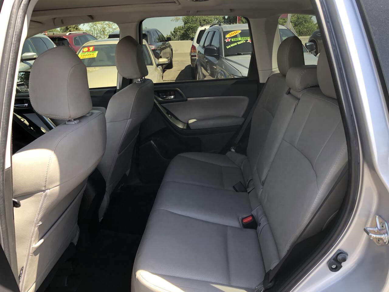 Used 2016 Subaru Forester 2.5i Limited w/ Protection Package #2 image 4